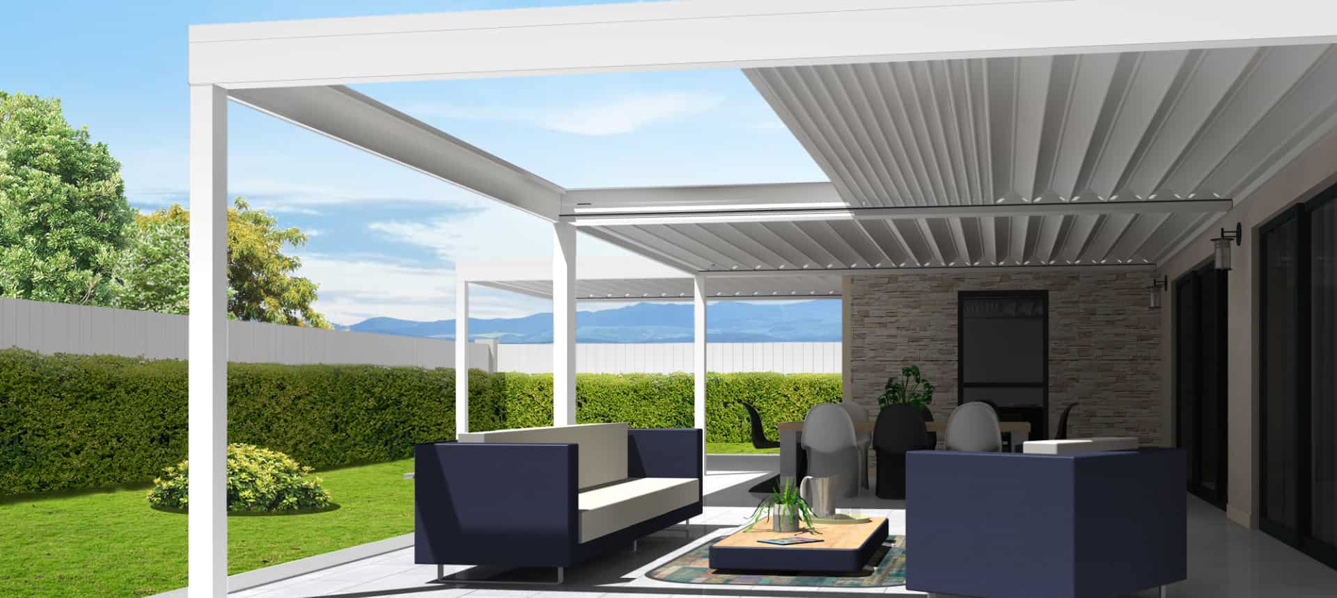 Pérgola bioclimática blanca en terraza moderna instalada por Itzalki Toldoak empresa en Zarautz, Guipúzcoa, País Vasco, actuando también en San Sebastián
